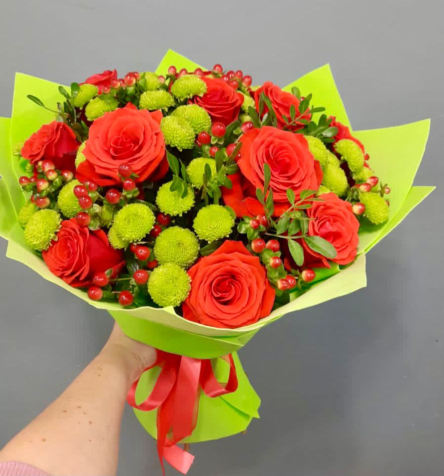 Букет цветов из: Хризантемы и Розы в Березнецово