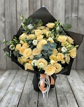 Букет цветов из:  Розы и Лизиантусы в Березнецово