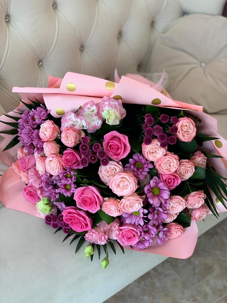 Букет цветов из: Хризантемы, Розы и Лизиантусы в Березнецово