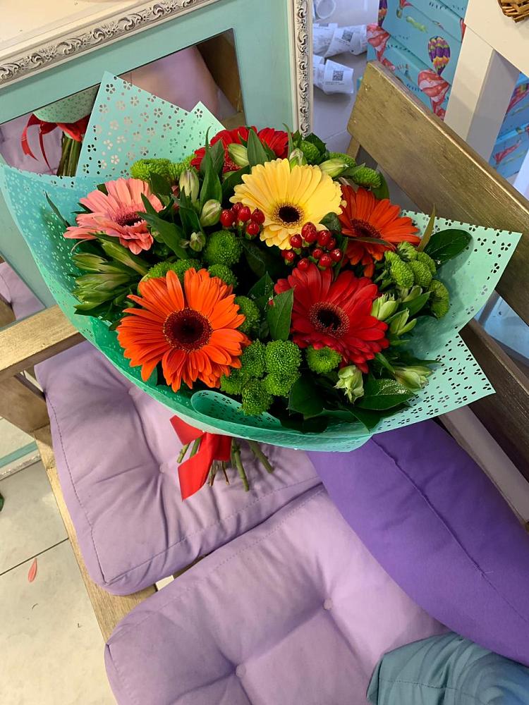 Букет цветов из: Герберы, Хризантемы и Альстромерии в Березнецово