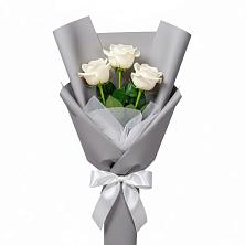 Букет 3 белые розы в Березнецово