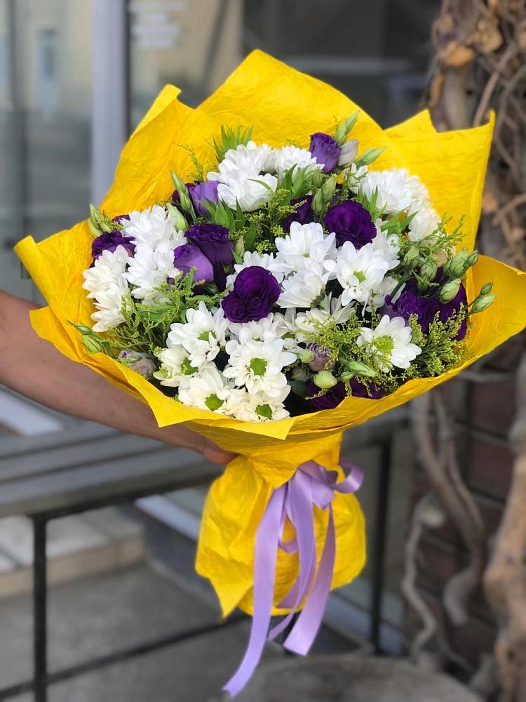 Букет цветов из: Ирисы, Хризантемы и Ромашки в Березнецово