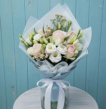 Букет цветов из:  Розы и Лизиантусы в Березнецово