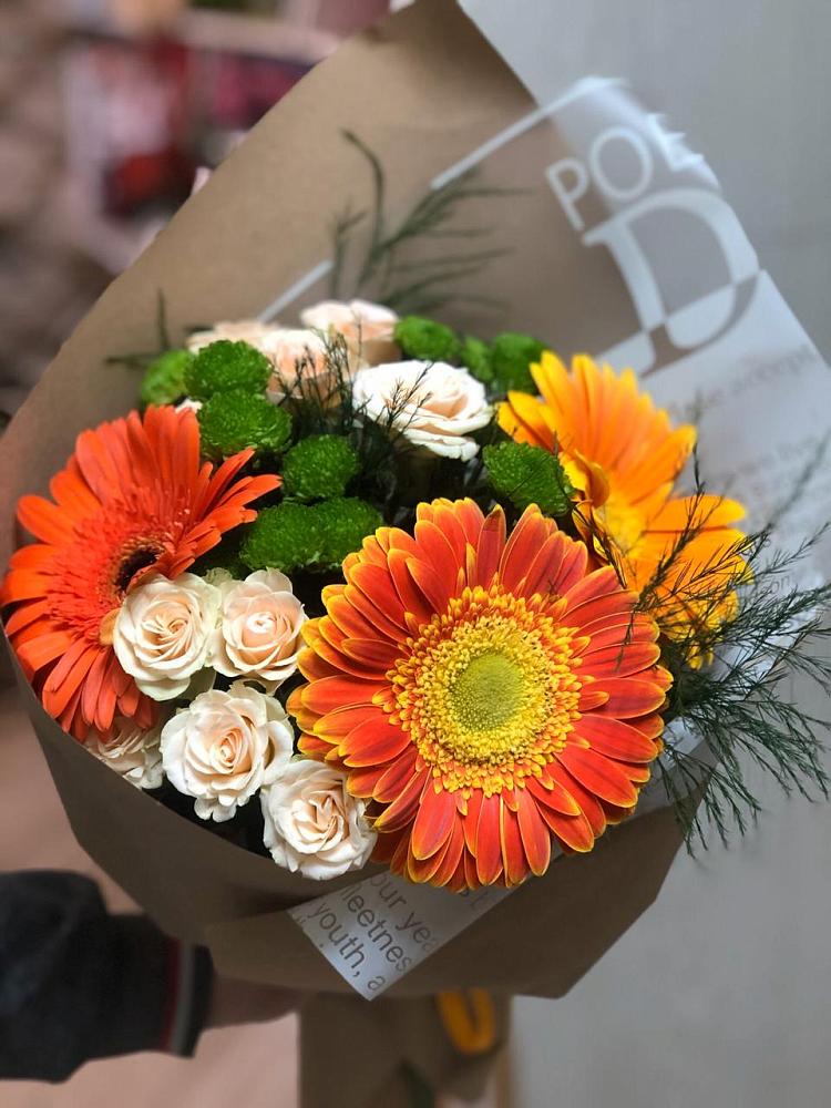 Букет цветов из: Герберы, Хризантемы и Розы в Березнецово