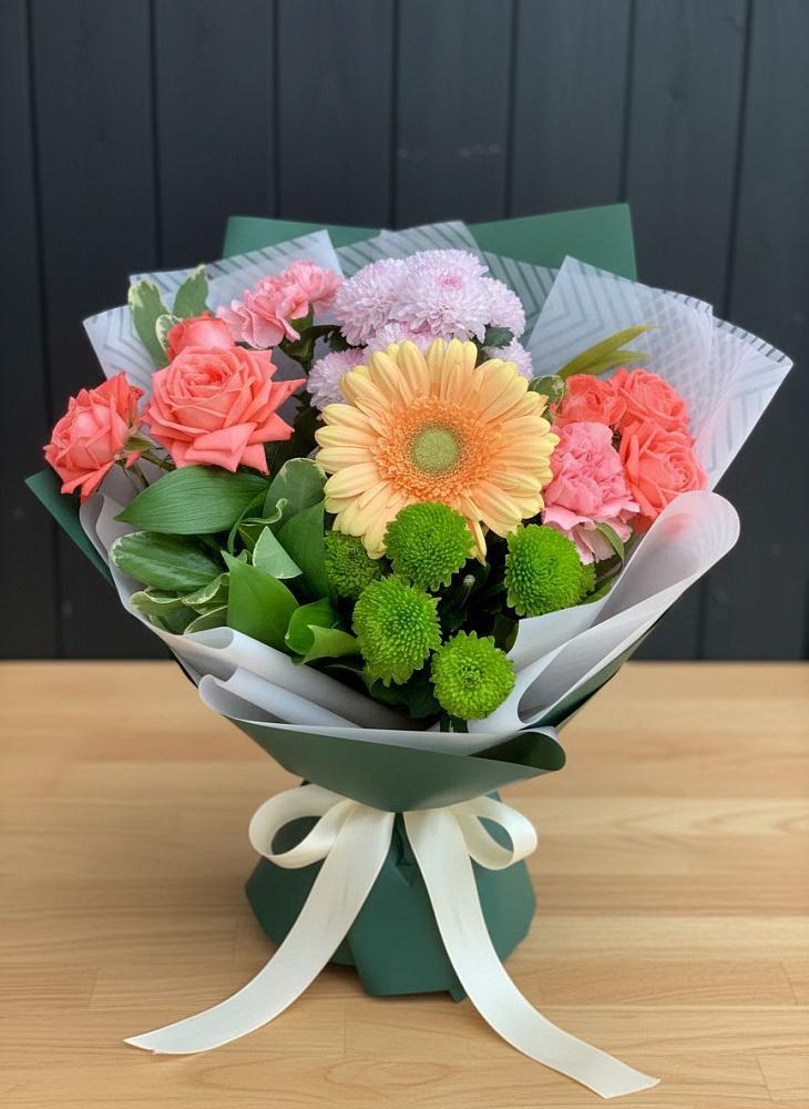 Букет цветов из: Гвоздики, Розы, Герберы и Хризантемы в Березнецово