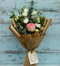 Букет цветов из:  Розы и Лизиантусы в Березнецово