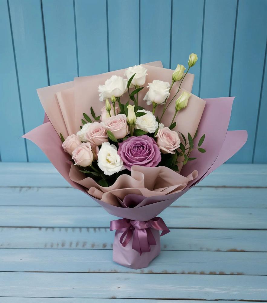 Букет цветов из: Розы и Лизиантусы в Березнецово