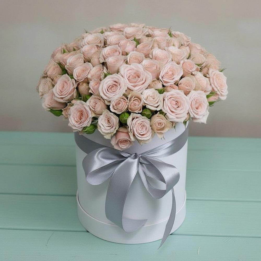 Цветочная композиция из Розы в шляпной коробке в Березнецово